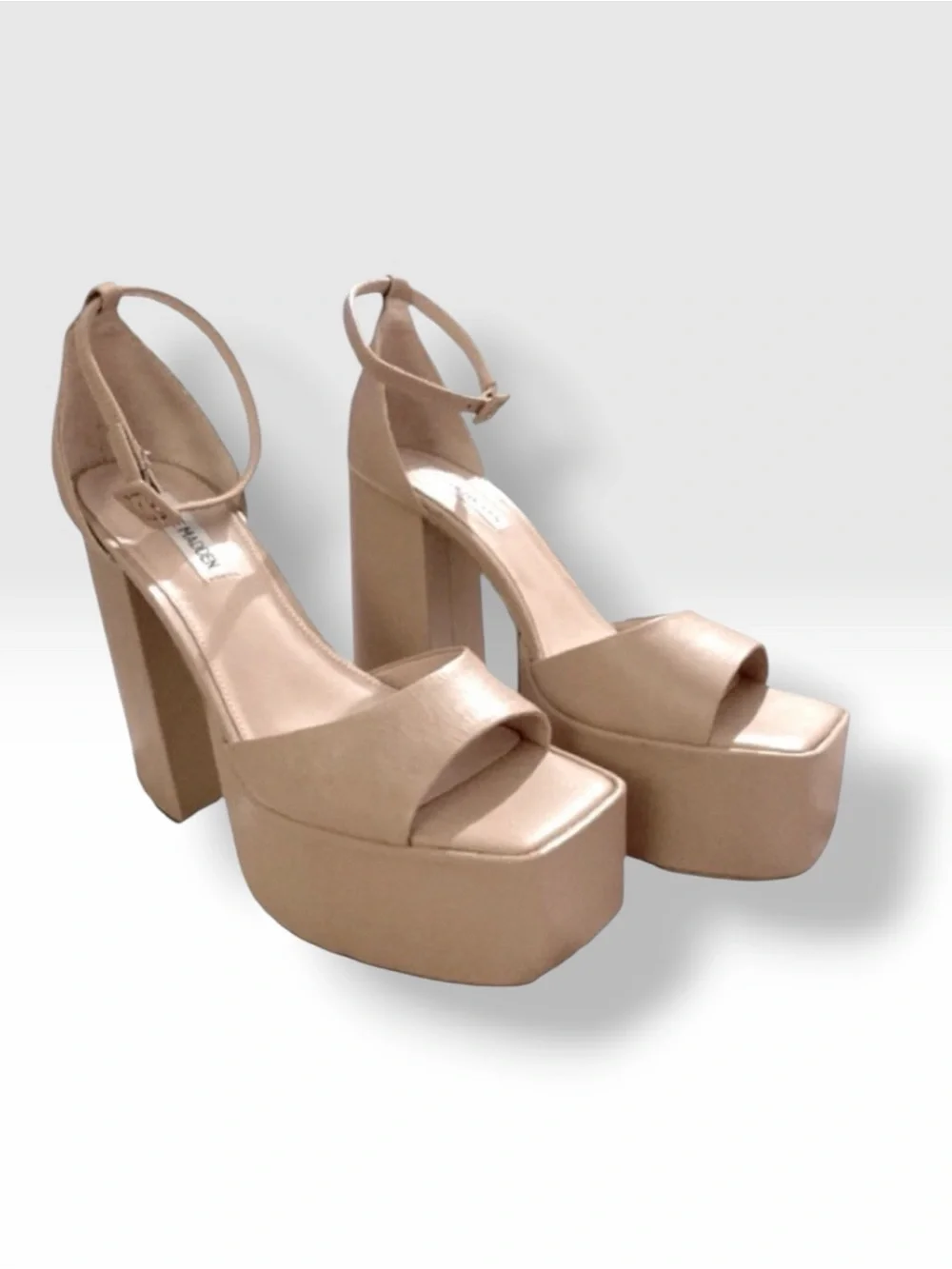 NWT STEVE MADDEN KASSIANI Platform Heels In cream tan Size 10M